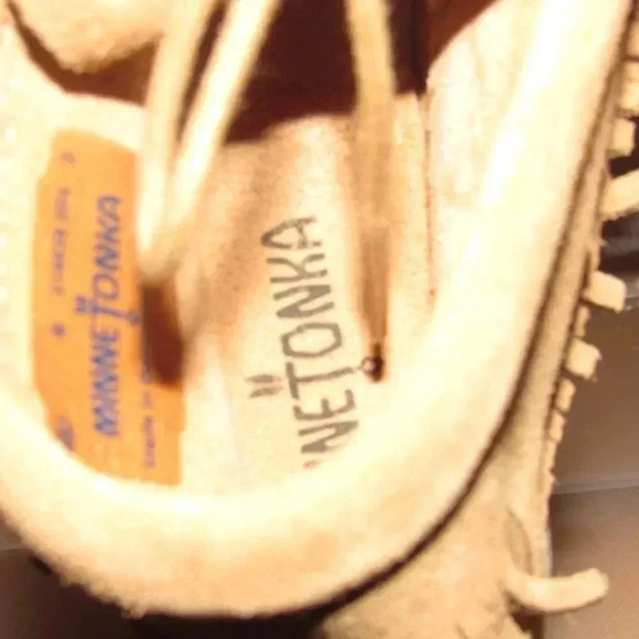 MINNIETONKA Women’s 457 Venice Ankle Booties Brown Suede Fringe Moccasin Shoes 6 - Picture 5 of 6